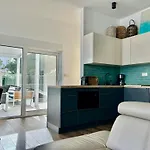 Villa Sofrania- Panoramic Views, Pool, Hot Tub, Location!