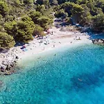 Villa Sofrania- Panoramic Views, Pool, Hot Tub, Location! *