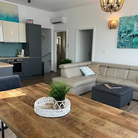 Villa Sofrania- Panoramic Views, Pool, Hot Tub, Location! Trogir