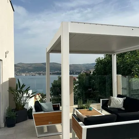 Villa Sofrania- Panoramic Views, Pool, Hot Tub, Location! *