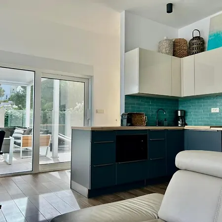 Vila Sofrania- Panoramic Views, Pool, Hot Tub, Location!