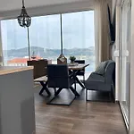 Sofrania- Panoramic Views, Pool, Hot Tub, Location!