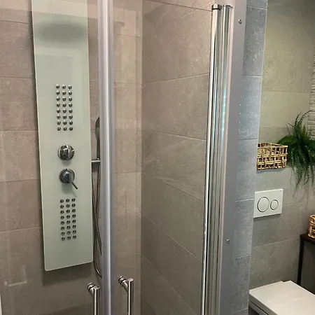 Sofrania- Panoramic Views, Pool, Hot Tub, Location! تروغير