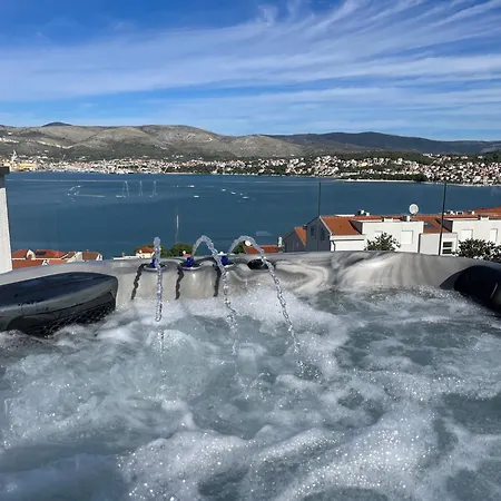 Sofrania- Panoramic Views, Pool, Hot Tub, Location! * Trogir