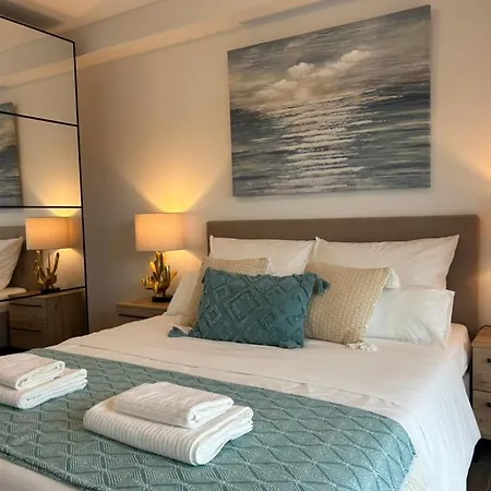Sofrania- Panoramic Views, Pool, Hot Tub, Location! فيلة