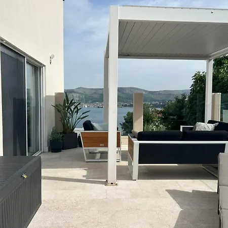 Sofrania- Panoramic Views, Pool, Hot Tub, Location! 别墅 *