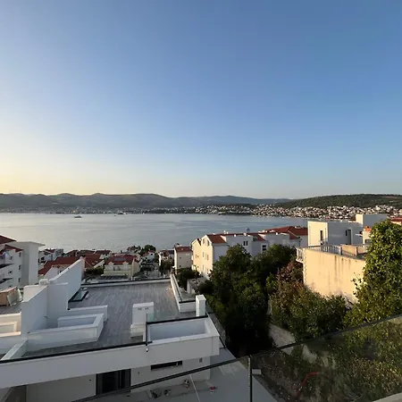 别墅 Sofrania- Panoramic Views, Pool, Hot Tub, Location! *