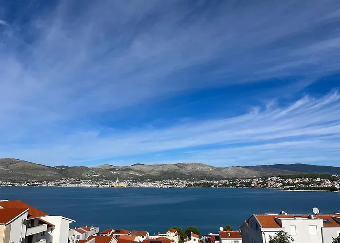 Sofrania- Panoramic Views, Pool, Hot Tub, Location! Trogir