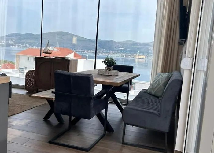 Sofrania- Panoramic Views, Pool, Hot Tub, Location! *