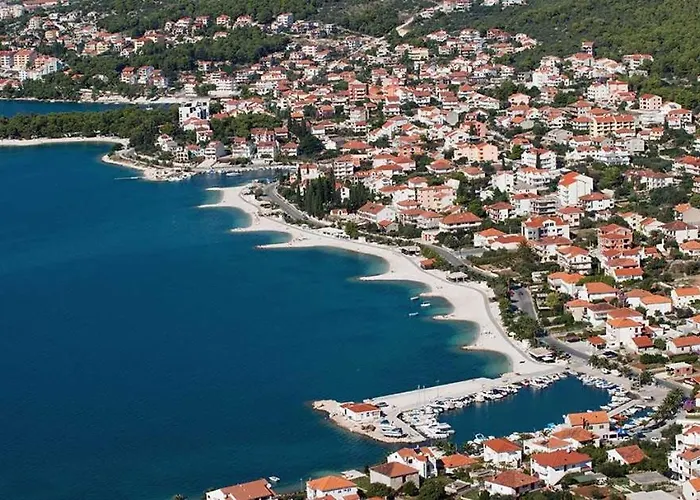 Willa Sofrania- Panoramic Views, Pool, Hot Tub, Location! *