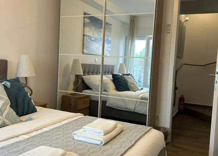 Sofrania- Panoramic Views, Pool, Hot Tub, Location! Willa Trogir