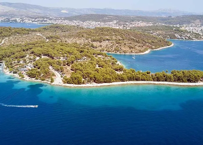 Sofrania- Panoramic Views, Pool, Hot Tub, Location! *