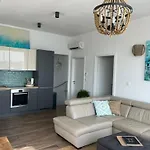 Sofrania- Panoramic Views, Pool, Hot Tub, Location! Traù