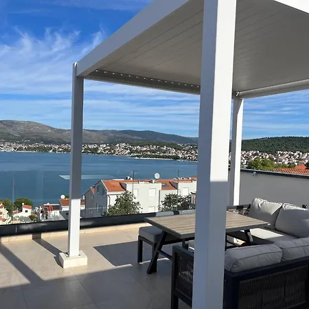 Sofrania- Panoramic Views, Pool, Hot Tub, Location! Traù