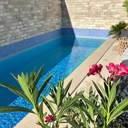 Sofrania- Panoramic Views, Pool, Hot Tub, Location! ヴィラ トロギール