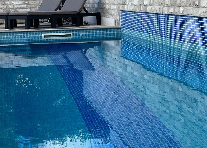 ヴィラ Sofrania- Panoramic Views, Pool, Hot Tub, Location! トロギール