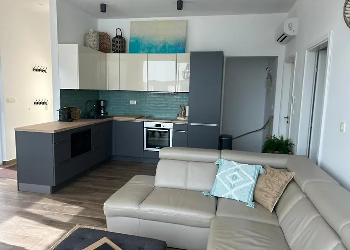 Sofrania- Panoramic Views, Pool, Hot Tub, Location! トロギール